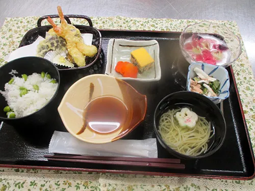 【梅雨】お楽しみ御膳[写真]