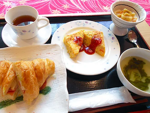 クロワッサンサンド[写真]